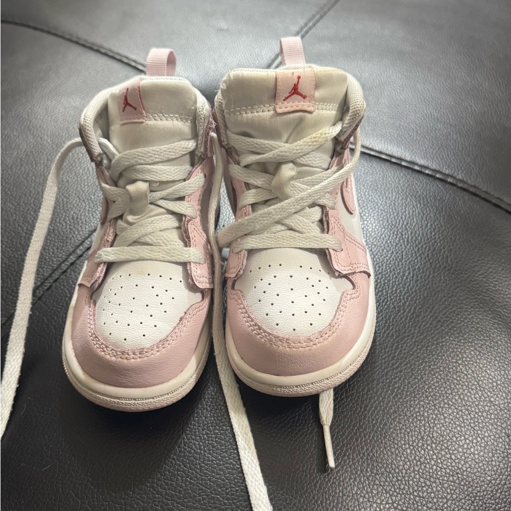 Jordan Kids Sneakers in Pink and White
